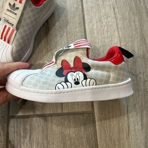Minnie mouse shoes